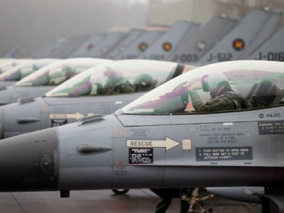 Чому F-16 затримуються та коли очікувати на літаки?