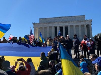 США продовжили українським біженцям терміни перебування в країні
