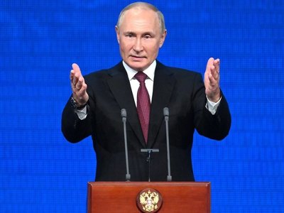 Під час “доленосного” спічу Путіна заснули представники влади РФ (кумедні фото)