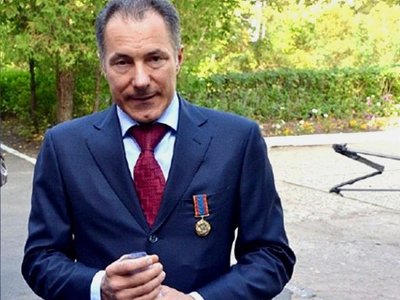 Патріот чи хитрий ухилянт? Микола Рудьковський у військовій формі засвітився на форумі в Києві