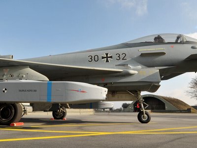 Роспропаганда заявила, що німецькі генерали обговорювали удар ракетами TAURUS по Кримському мосту. У Німеччині розпочали перевірку, Шольц назвав витік дуже серйозним питанням