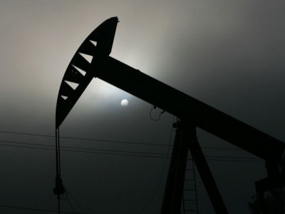 США можуть запровадити обмеження на експорт нафти до Китаю