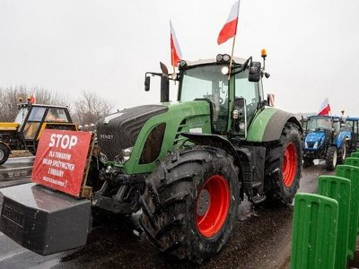 Польські фермери продовжують блокування руху на 6 пунктах пропуску