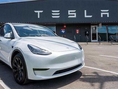 Компанія Tesla може зіткнутися з черговим падінням продажів автомобілів