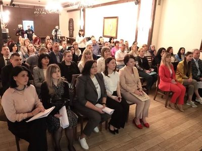 В Івано-Франківську презентували новий загальнонаціональний проєкт «Родина для кожної дитини: розвиток сімейного патронату»