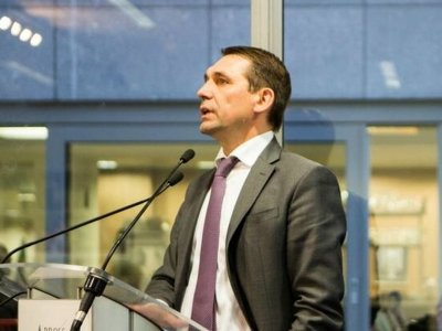 Чиновник з консульсько-посольським стажем став заступник керівника Офісу президента України