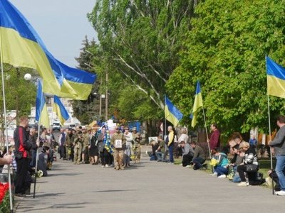 Прийшло багато людей: провели в останню путь полеглого Героя (фото)