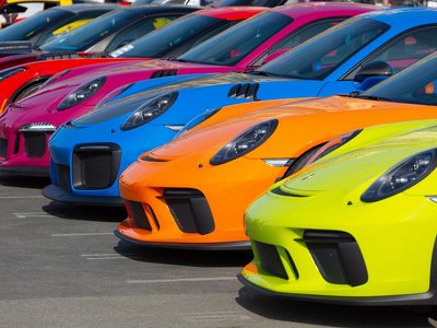 Автомобілі яких кольорів найпопулярніші в Україні
