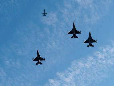 До Румунії прибули три нідерландські F-16, на яких навчатимуться українські пілоти