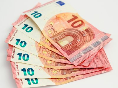Курс валют на 19 квітня: після падіння євро різко піднялось у ціні