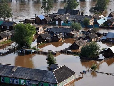 Чому Росію охопили масштабні катаклізми, але не охопили масові протести