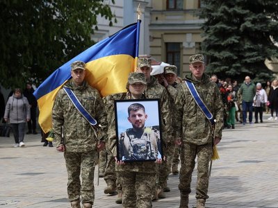 У Києві попрощалися з військовим та активістом Павлом Петриченком