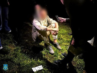 Заробляв на ухилянтах: деталі затримання посадовця ЛКП