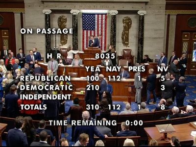 Палата представників США схвалила закон про фінансову і віськову допомогу Україні