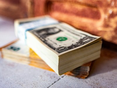 Курс долара і євро на 21 квітня