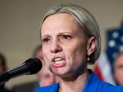 Конґресвумен Спартц зрадила Україну: чому політикиня не проголосувала за виділення допомоги