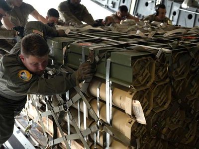 Військова допомога Україні від США: у CNN розкрили фактор, який пришвидшить постачання озброєння