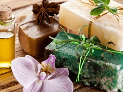 Покладіть в сумку шматочок мила: корисний лайфхак