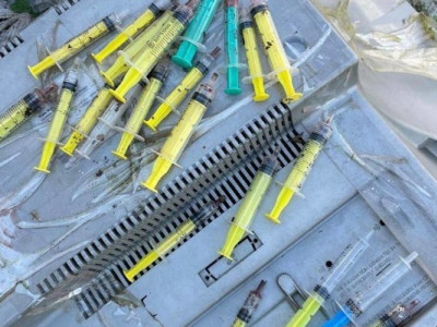 Вирощував та продавав наркотики: чоловіку загрожує солідний термін