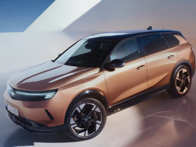 Opel Grandland змінив покоління і отримав версію «на батарейках»
