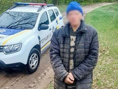 На Чуднівщині поліцейський офіцер громади розшукав у лісі зниклого чоловіка