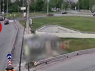 У Києві легковик влетів у припарковані авто (ВІДЕО)