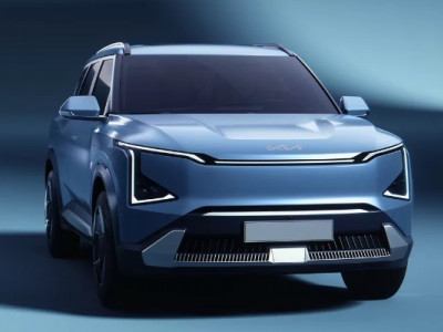 Kia тішить фанів: доступний кросовер EV3 показали у мережі