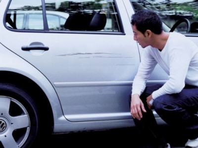 Як усунути подряпини на авто своїми руками