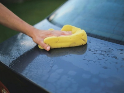 Лайфхак: як дешево і власноруч прибрати подряпини з авто