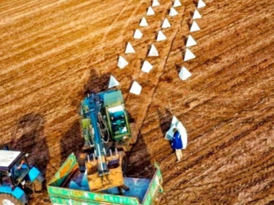 «Ми готові зустріти ворога»: як на Дніпропетровщині триває будівництво фортифікаційних споруд