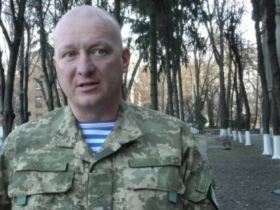 Волонтер Стерненко обурений призначенням генерала зі ставленням до солдат як у Жукова