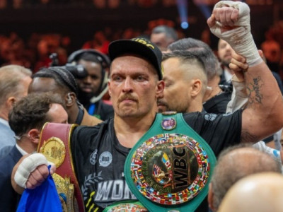 У Олександра Усика заберуть чемпіонський пояс: названо причину