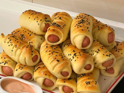 Сосиски у тісті в домашніх умовах – чудовий, перевірений рецепт від української господині