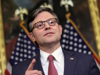 Джонсон підтримав дозвіл ЗСУ бити по території росії зброєю США