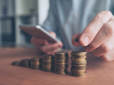 В Україні піднімуть податки і військовий збір, - Forbes