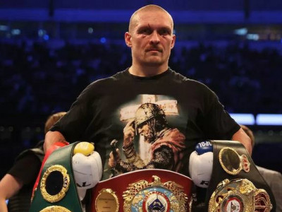 Олександр Усик може втратити статус абсолютного чемпіона світу. Це зрада?