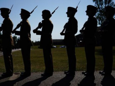 Заява Ріші Сунака про відродження національної служби для молодих британців викликала багато питань, – Bloomberg
