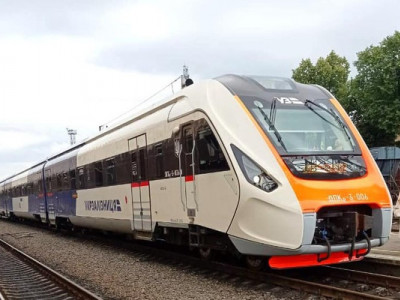 Укрзалізниця запустить “гірський шатл” зі Львова до Ворохти та Рахова