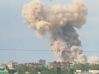 У Донецьку - вибухи і стовп диму. ЗСУ вразили важливу ціль