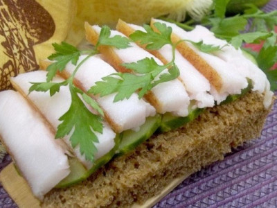 Чи корисно сало для жінок і скільки його можна їсти