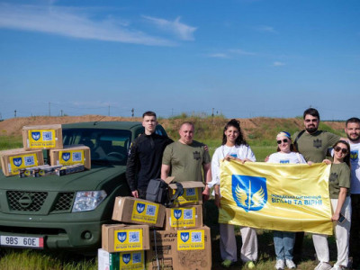 Допомога на передову: волонтери надали техніку та медицину батальйону «Вовки Да Вінчі»