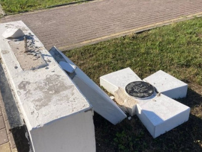 У Тернополі встановили обставини пошкодження хреста Меморіалу Українських січових стрільців