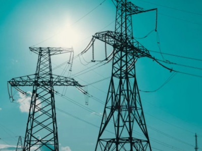 До кінця липня будемо мати більше відключень електрики: причини