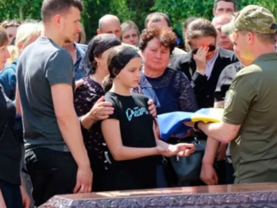 Лікар виніс вонючий мішок: згорьована матір розповіла про ставлення до родини полеглого героя