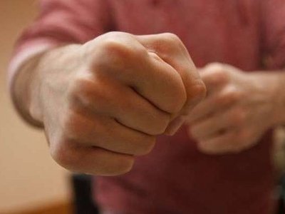 Чоловік побив поліцейського