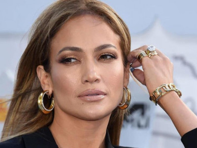 Дженніфер Лопес має низку проблем і може зруйнувати свою кар’єру