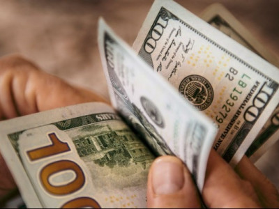 У росіян відберуть долари та євро: ухвалено скандальне рішення