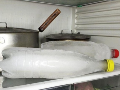 У зв'язку з відключенням світла: як зберегти продукти в холодильнику