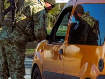 “Бусики ТЦК – це наше все!”: Подоляк виправдав репресивну форму мобілізації українців