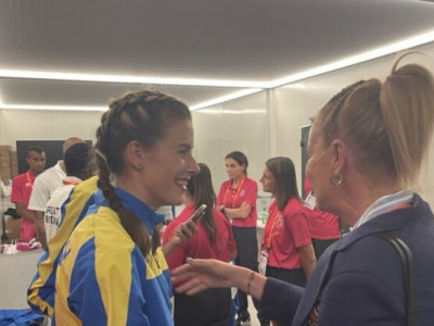 Я прошепотіла їй на вухо, що вона готова до світового рекорду. Костадінова, чий рекорд побила Магучіх, прокоментувала успіх українки